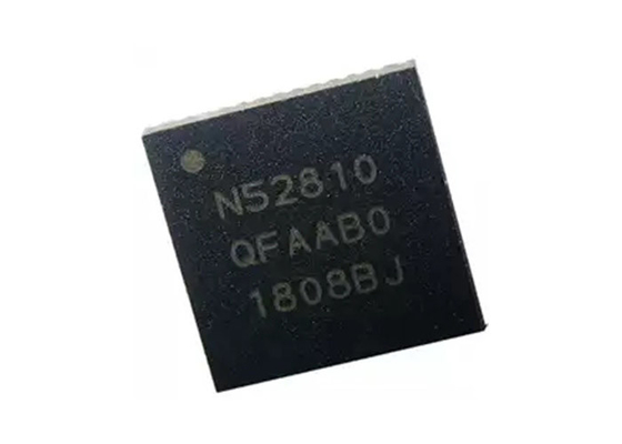 η επιφάνεια ολοκληρωμένου κυκλώματος 2.4GHz 32-VFQFN BT τοποθετεί τα ολοκληρωμένα κυκλώματα nrf52810-qcaa-R7 πομποδεκτών RF