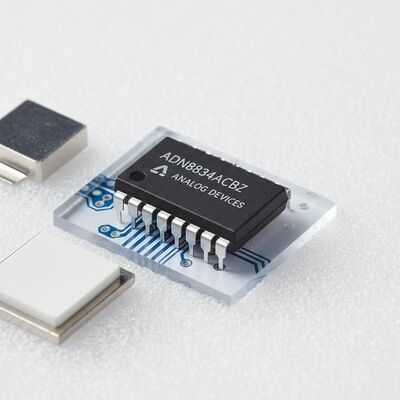 ADN8834ACBZ Τσιπ ολοκληρωμένου κυκλώματος 1.5A TEC ρυθμιστής ισχύος εξόδου για έλεγχο θερμοηλεκτρικού ψύκτη με τάση τροφοδοσίας 2,7V ~ 5,5V